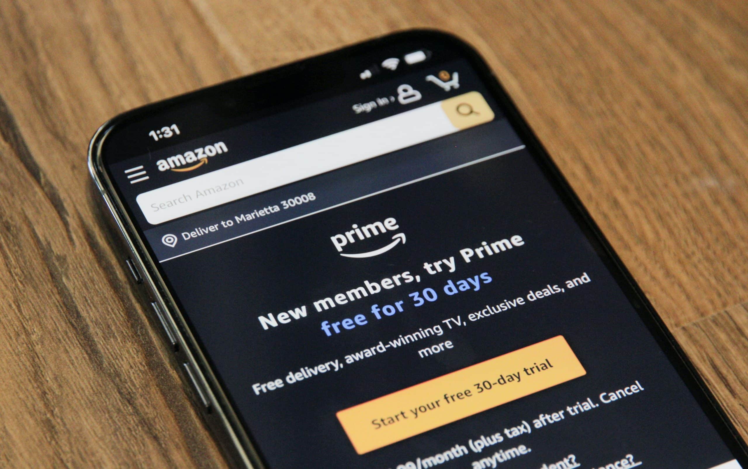 Une offre Amazon Prime sur un smartphone.