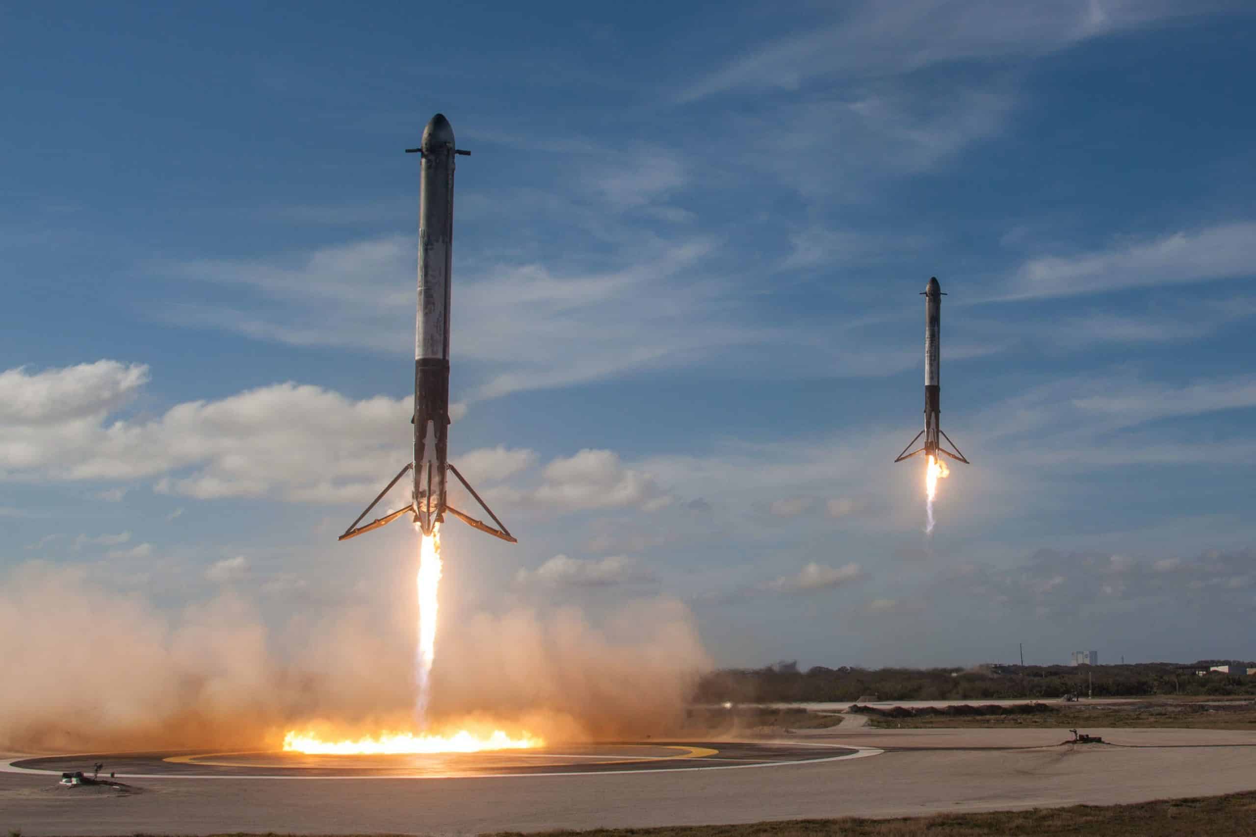 Deux boosters SpaceX.