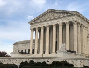 Le bâtiment où siège la cour suprême des États-Unis.