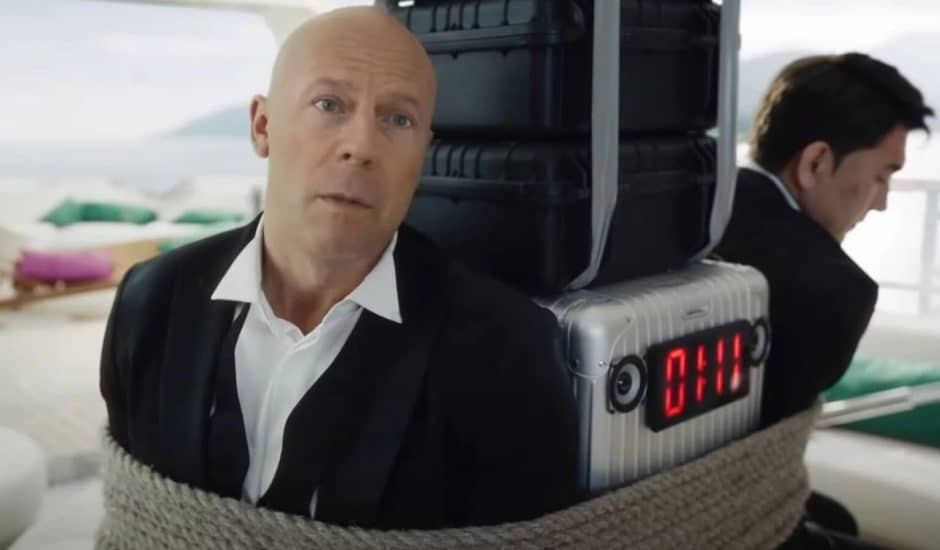 Deepfake de Bruce Willis attaché à une bombe