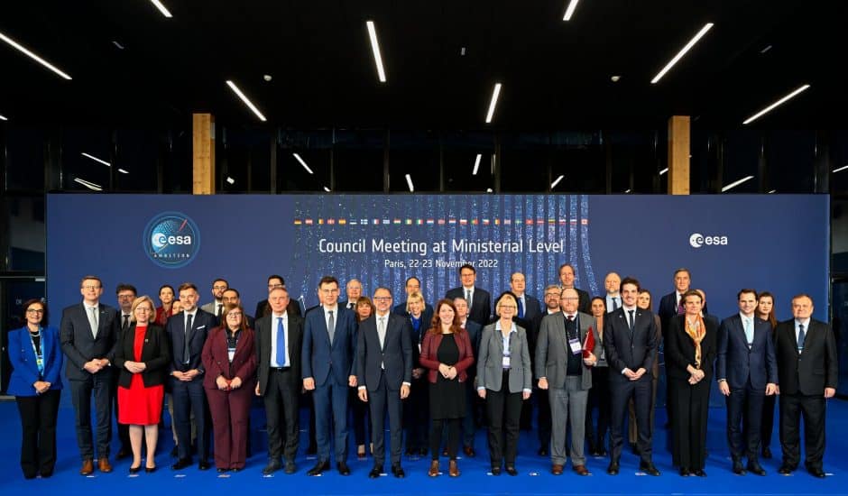 Les participants à la conférence ministérielle 2022 de l'ESA