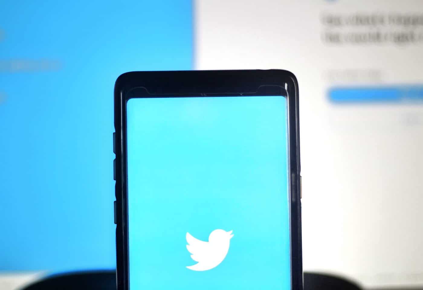 Le logo de Twitter sur un smartphone.