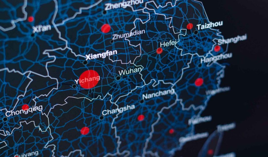 Une carte digitale de l'ouest de la Chine, avec des cercles rouges de différentes tailles en fonction des villes.