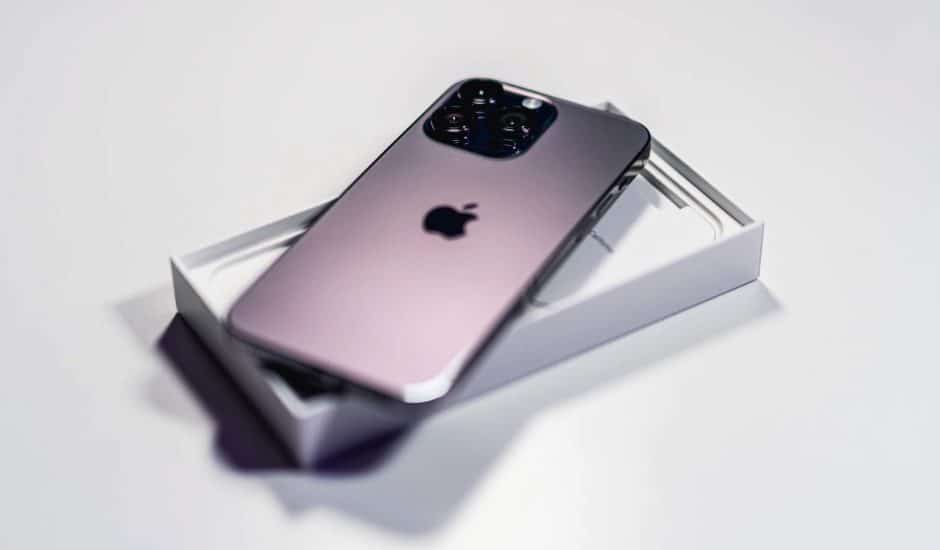 iPhone 14 Pro violet, pour illustration