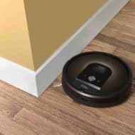 Un aspirateur Roomba d'iRobot.