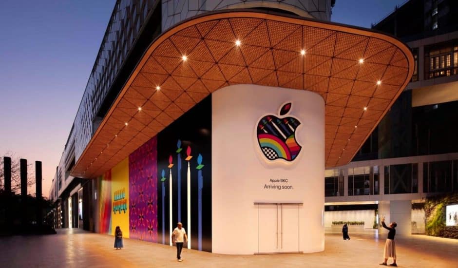 Visuel de la devanture du premier Apple Store indien.