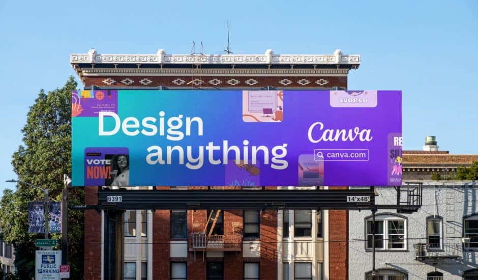 Le logo de Canva sur un panneau publicitaire.