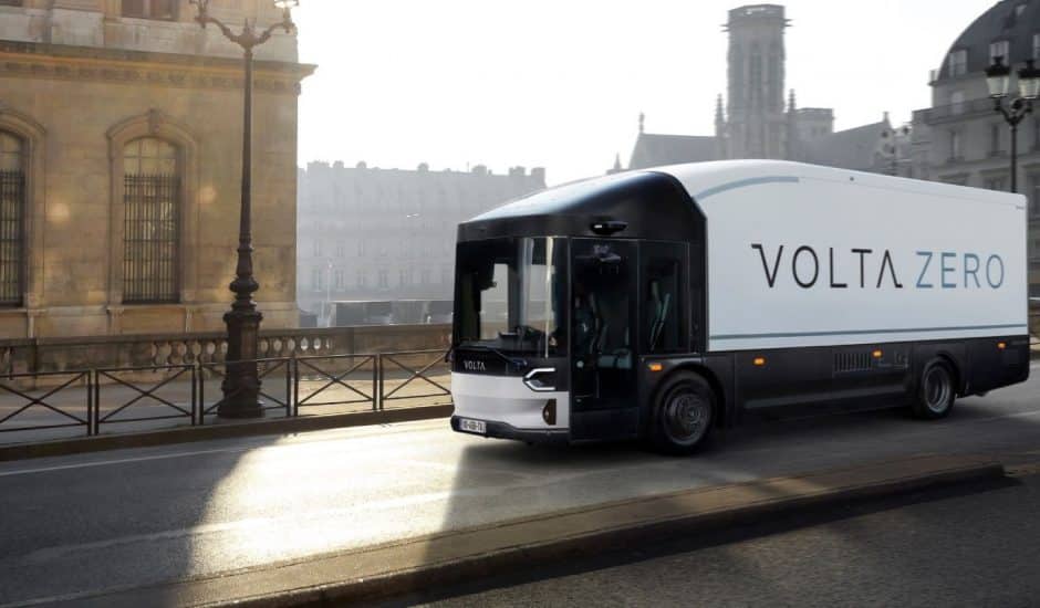 Un camion de Volta Trucks dans Paris.