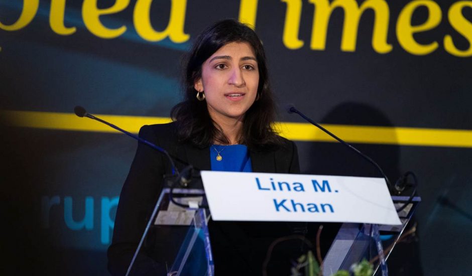Lina Khan, présidente de la FTC.