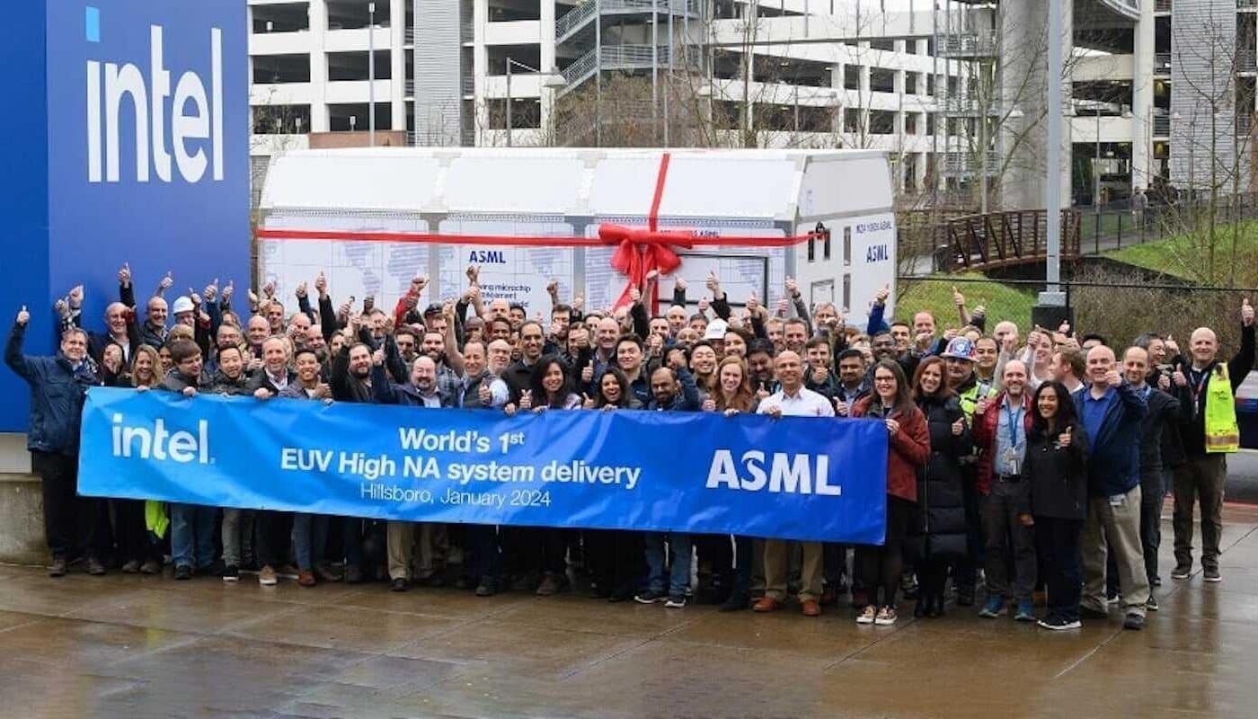 Livraison nouvelle machine EUV d'ASML à Intel.