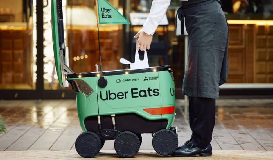 Un robot livreur Uber Eats.
