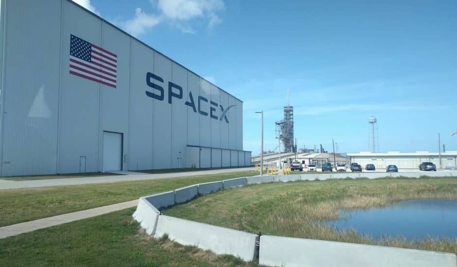 Un hangar de l'entreprise SpaceX