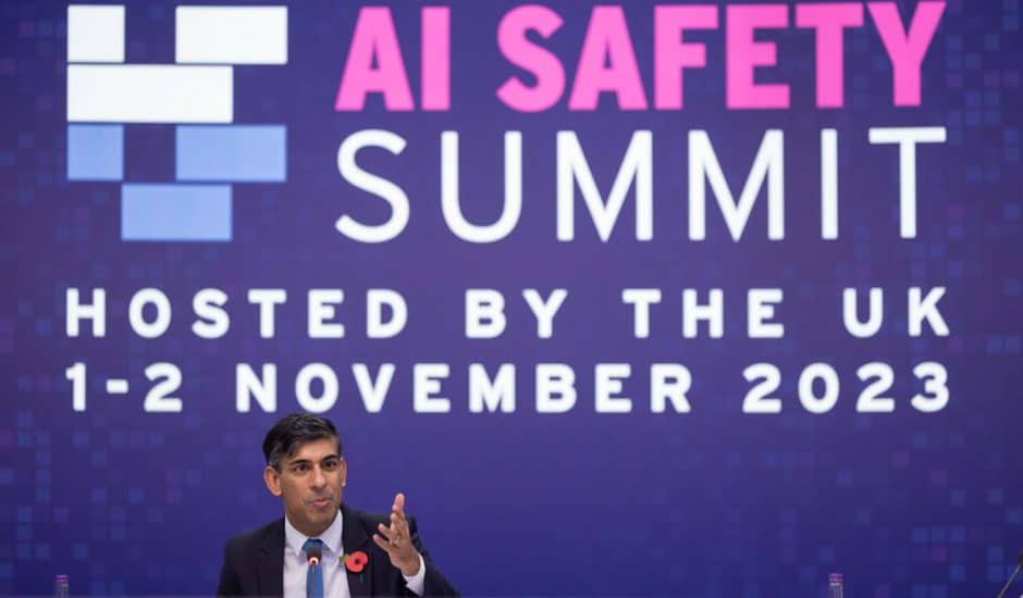 Le premier ministre britannique lors du premier sommet sur la sécurité de l'IA.