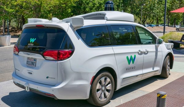 Les robotaxis de Google arrivent à Londres : une première étape vers l'Europe