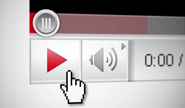 YouTube améliore la qualité des anciennes vidéos grâce à l'IA