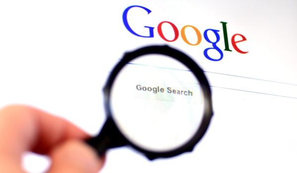 AI Overviews : une nouvelle étude révèle une chute massive des clics sur Google