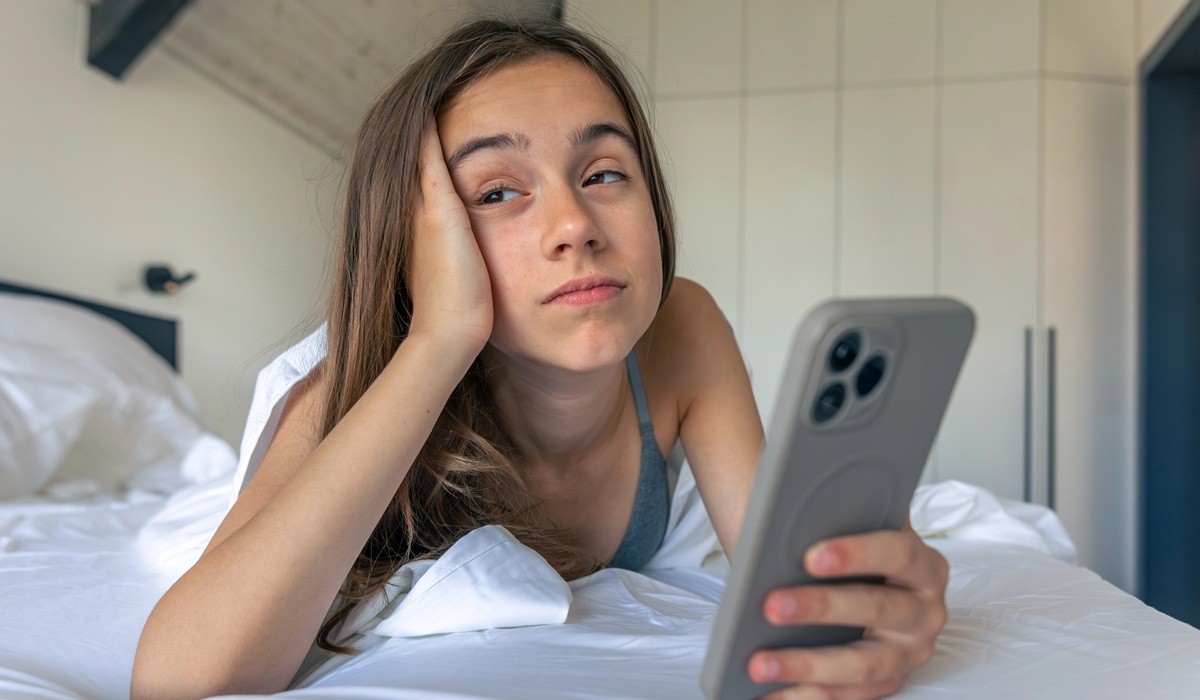 Limiter le doomscrolling : TikTok tente une nouvelle stratégie