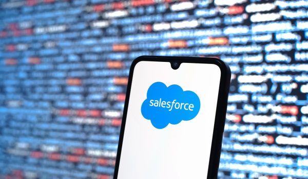 Google alerte sur un vol massif de données via Salesforce