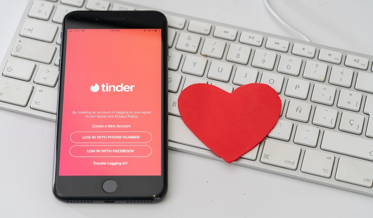 Tinder espère relancer sa croissance en analysant les photos de ses utilisateurs