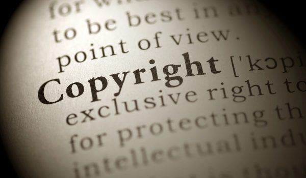 Copyright et IA : des auteurs de renom poursuivent OpenAI, Google et Meta