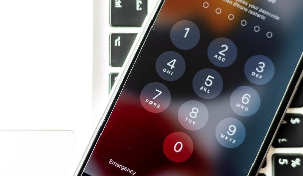 Une fuite interne révèle les plans d'Apple pour les trois prochaines années, du premier iPhone pliable aux robots domestiques