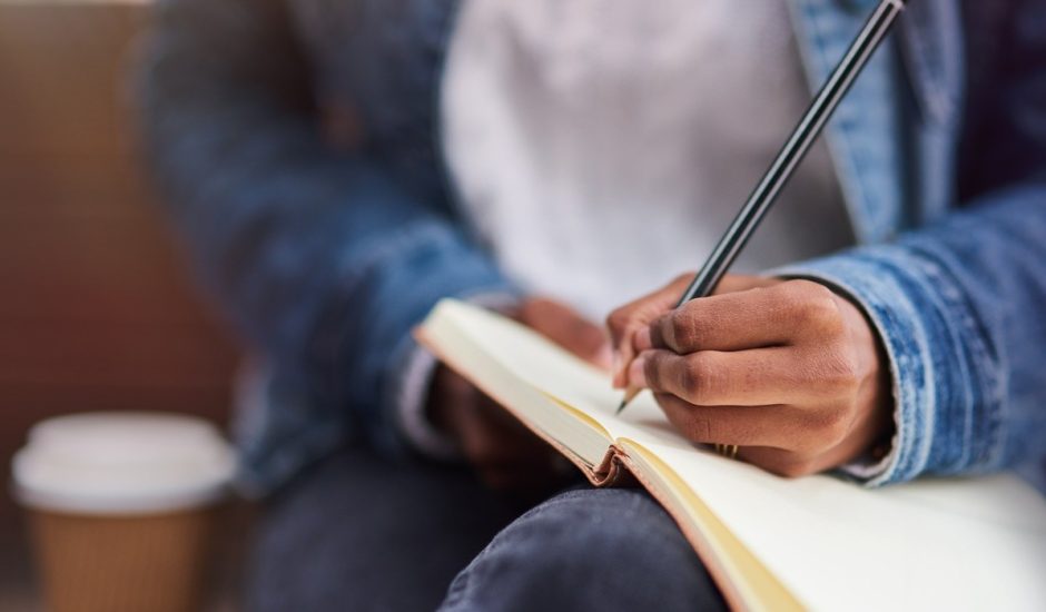 Harlequin mise sur l’IA pour traduire ses romans, les traducteurs dénoncent une rupture