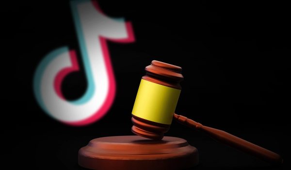 TikTok évite un procès historique sur l'addiction des ados grâce à un accord de dernière minute