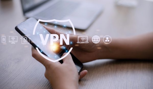 Le Royaume-Uni veut couper l'accès aux VPN pour les mineurs