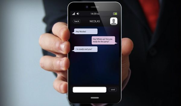 300 millions de conversations d'une appli d’IA accessibles librement en ligne