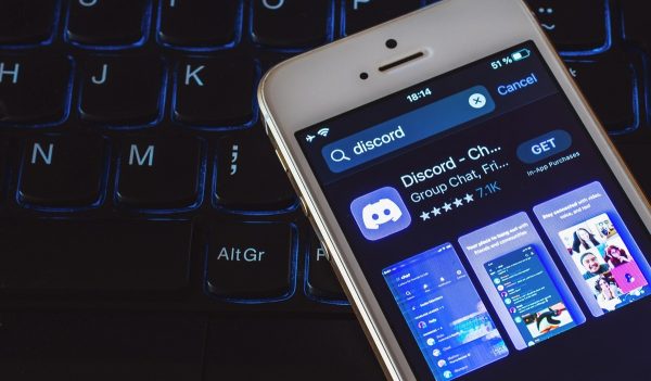 Vers la fin de l'anonymat sur Discord ? La plateforme prépare un changement majeur