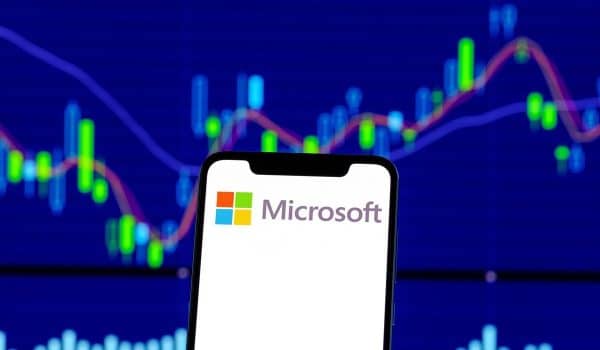 Microsoft chute en bourse face aux doutes sur l'IA