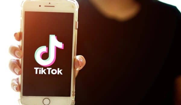 Un nouveau réseau social cartonne et se pose déjà en alternative à TikTok