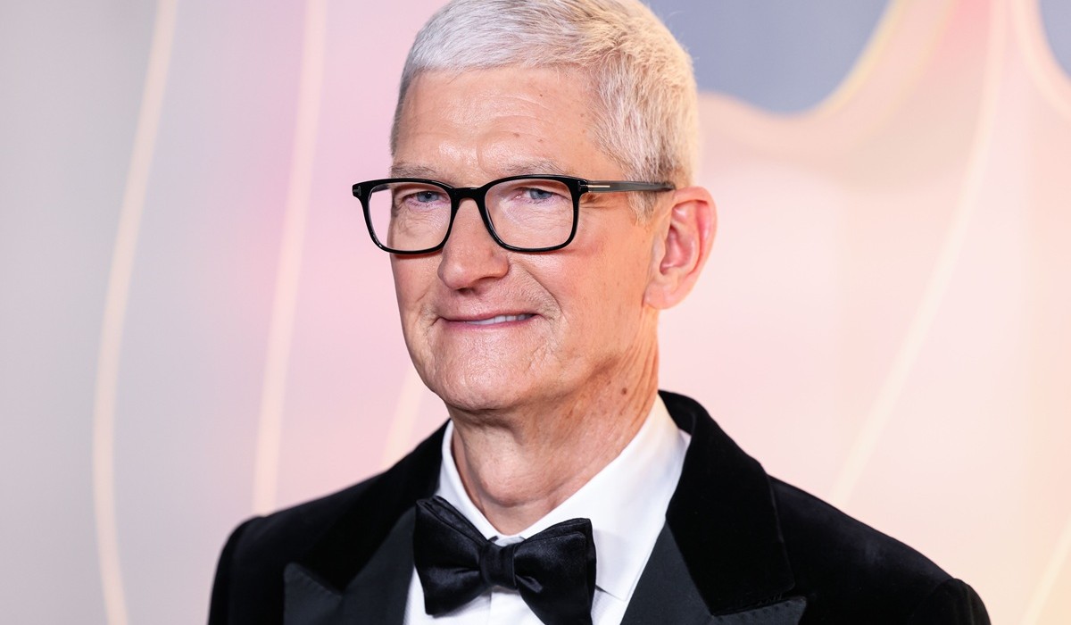Tim Cook repousse sa retraite et met fin aux rumeurs