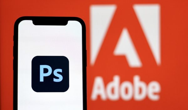 Adobe transforme Photoshop en un assistant IA capable de retoucher vos images par simple phrase