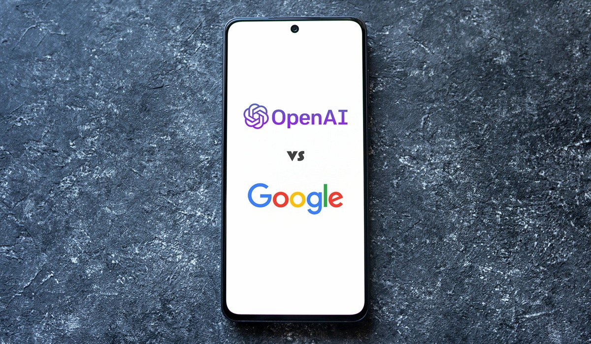 Google attaque frontalement ChatGPT avec une nouvelle arme stratégique