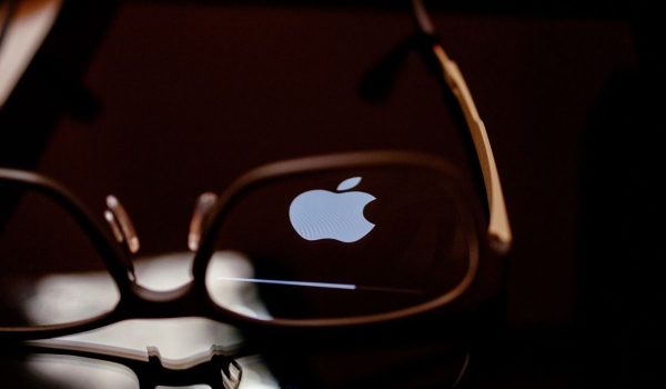 Apple voudrait rivaliser avec les Ray Ban Meta grâce à des lunettes connectées au look inédit