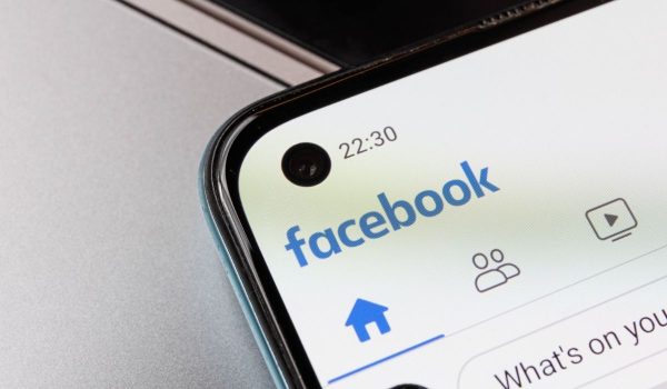 Facebook rattrapé par un nouveau scandale : 30 000 photos privées au cœur d’une enquête