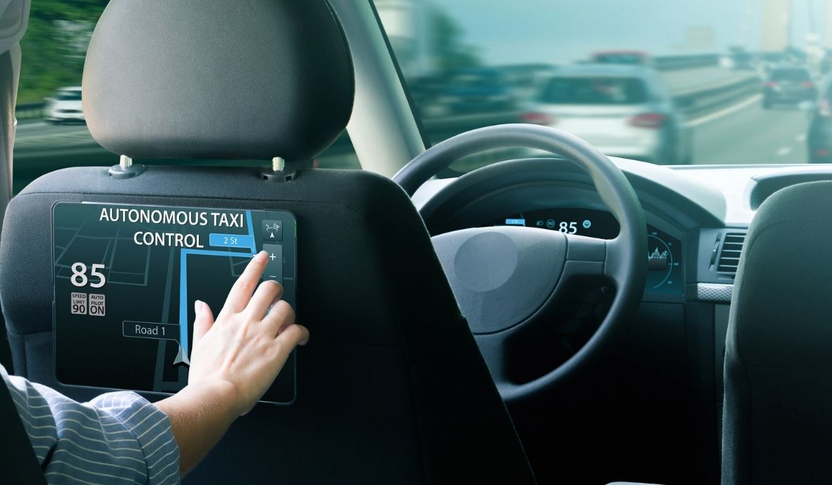 Uber accélère dans les robotaxis avec un pari colossal à 10 milliards de dollars