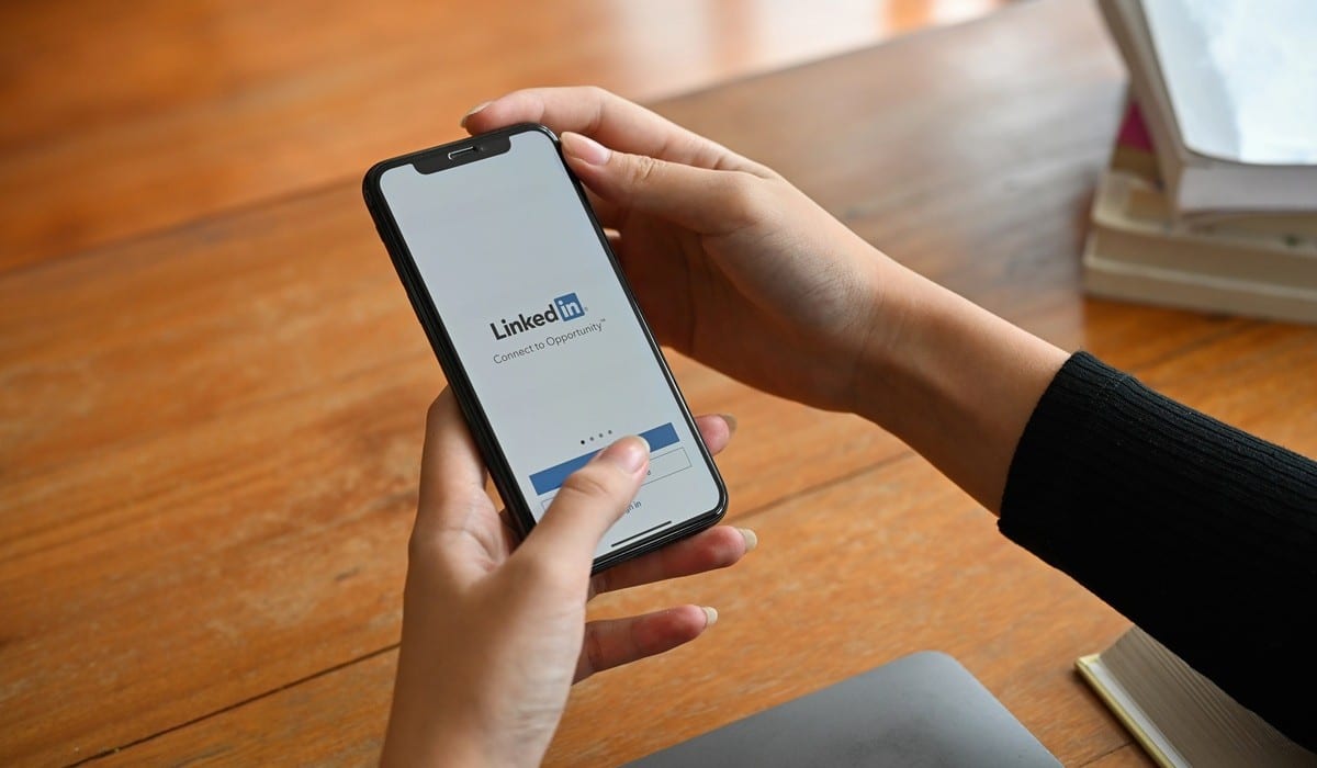 LinkedIn espionne-t-il votre navigateur en secret ? Ce code invisible fait polémique