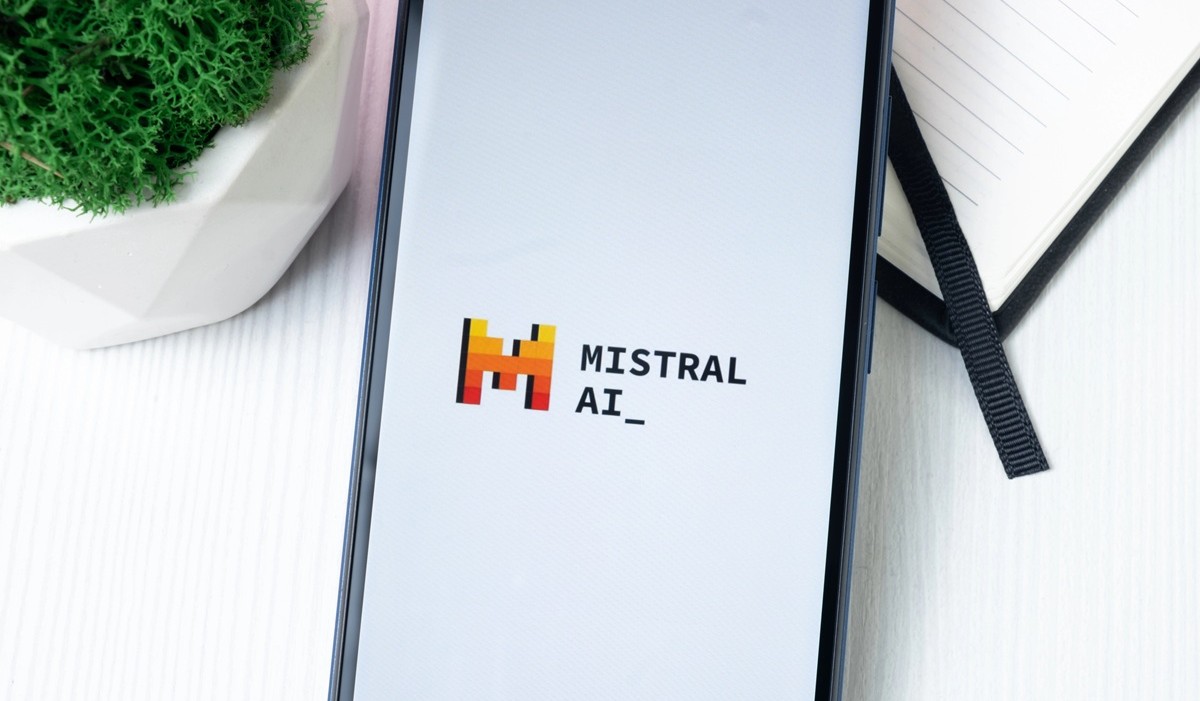 Mistral dévoile 22 mesures dédiées à l’IA pour réveiller l’Europe avant qu’il ne soit trop tard