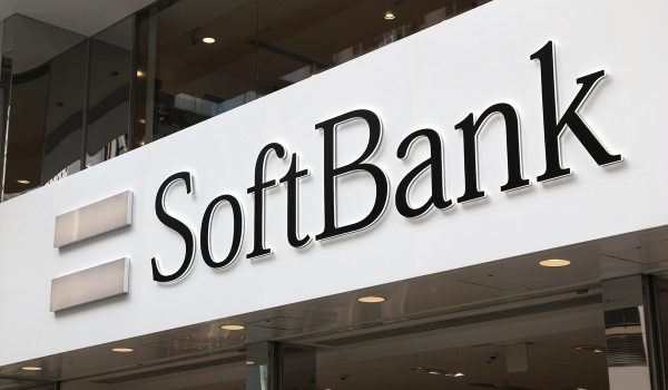 Après sa rencontre avec E.Macron, SoftBank envisagerait d’investir 100 milliards de dollars dans l’IA en France