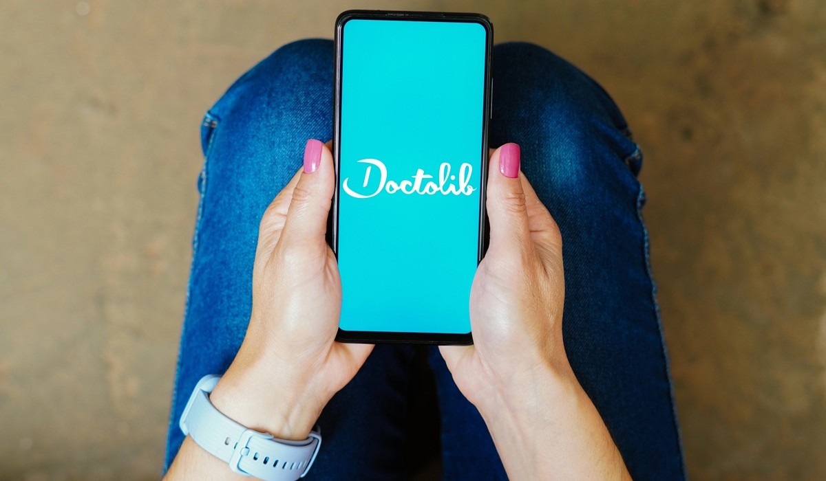 Doctolib mise sur le Royaume-Uni pour poursuivre sa croissance avec le rachat de Medicus