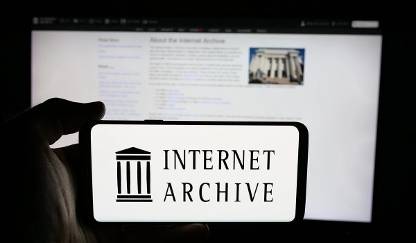 Internet Archive tente de protéger des milliards de pages web menacées de disparition